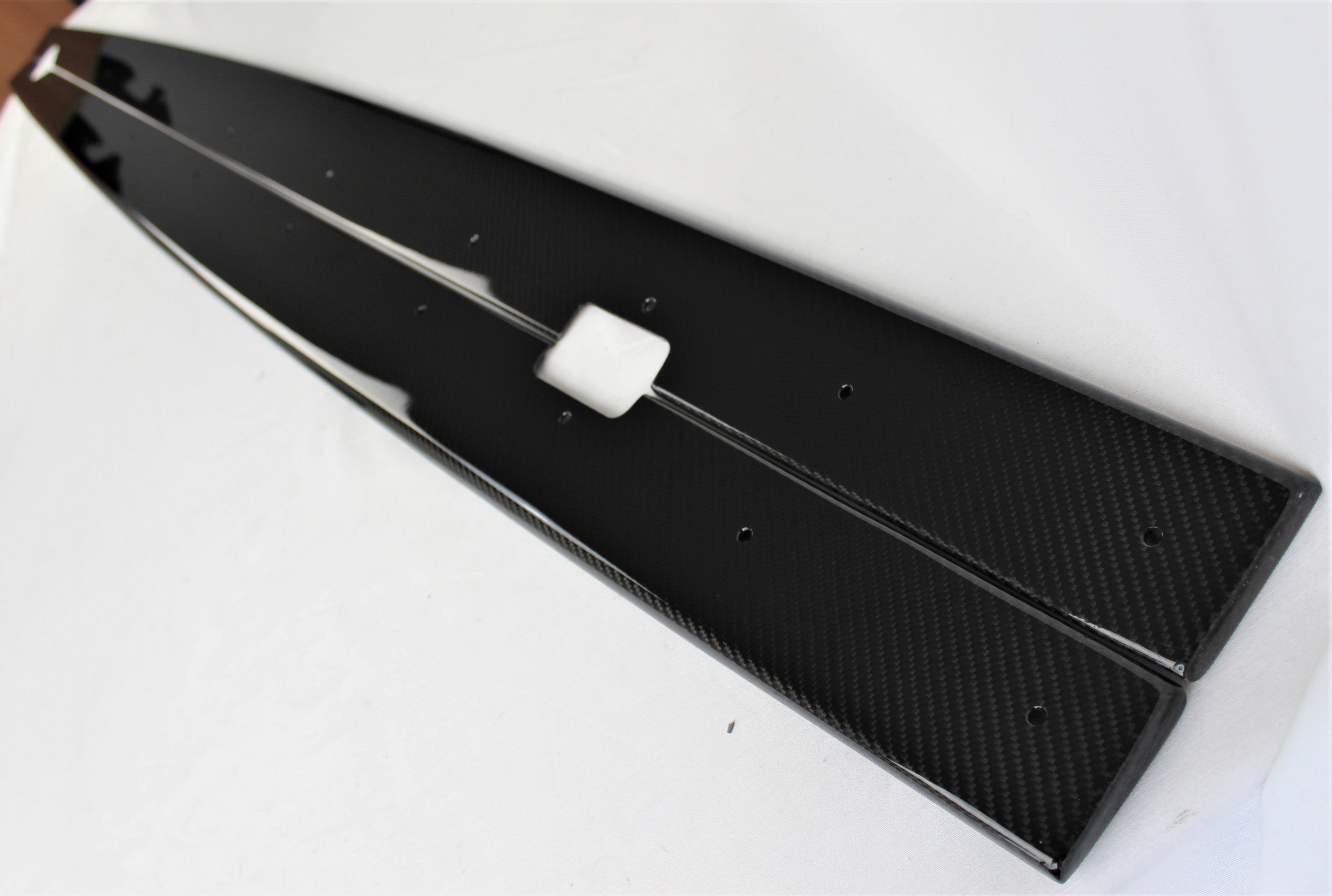 BMW M3 E92 Under side skirts plate (Karbonius)