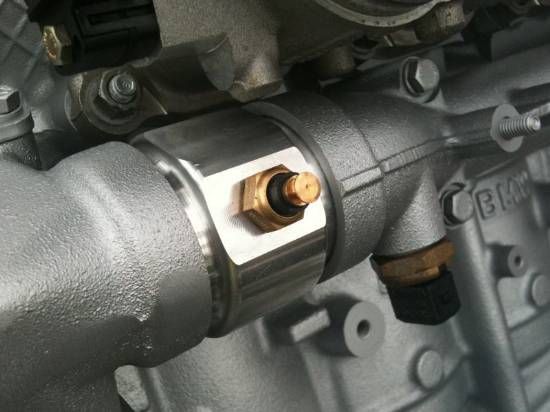 VAC - S54 WATER / COOLANT TEMPERATURE MANIFOLD